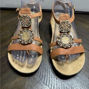 Acorn Beaded Brown Sandals Women SZ 7- Box11